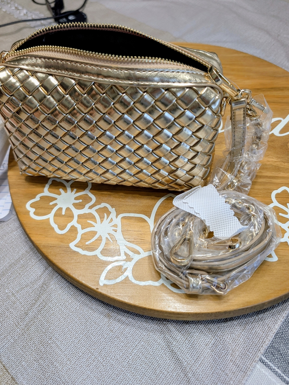Aldo Woven Metallic Crossbody Bag - Gold